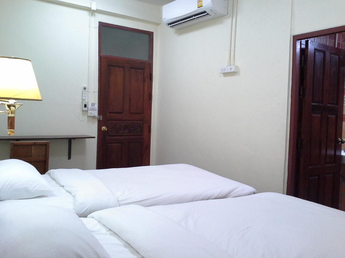 Bc Guesthouse Banglamphu Бангкок Экстерьер фото